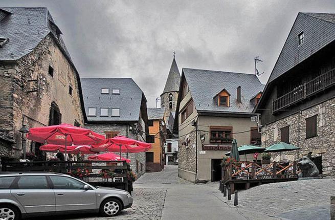 Hotel Garona Salardú Zewnętrze zdjęcie